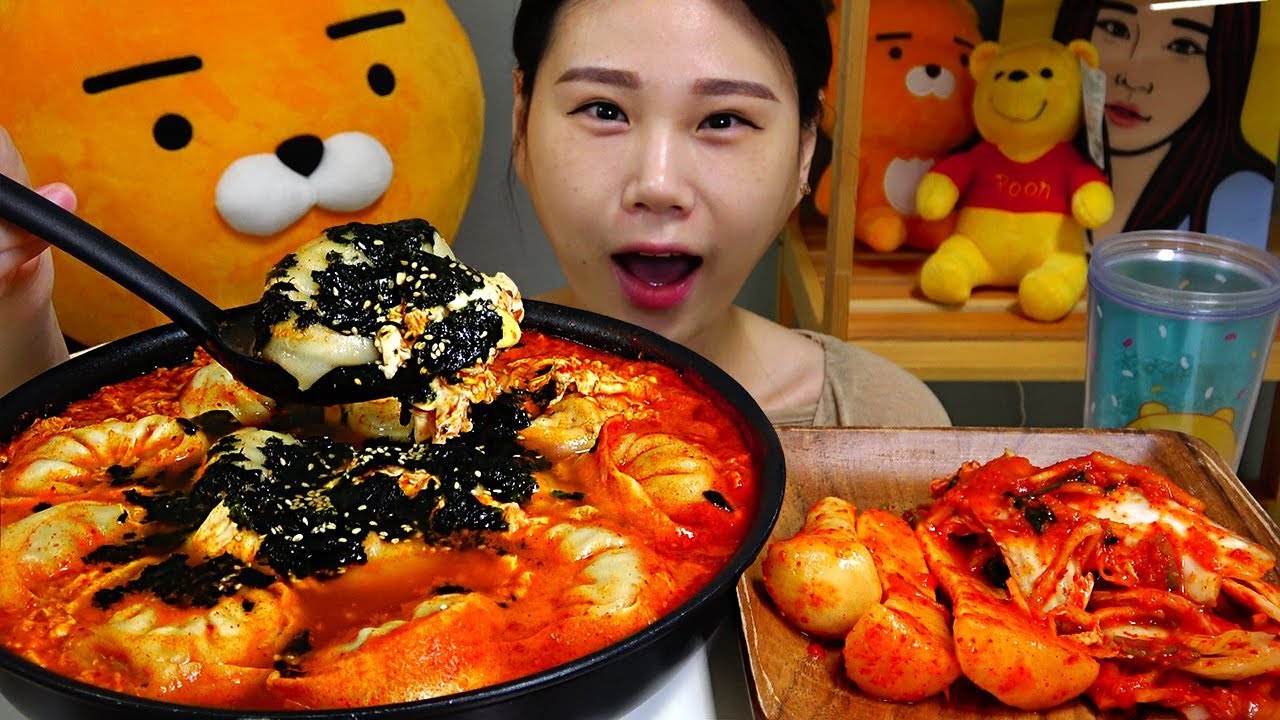 얼큰한 만둣국 밥말아서 먹방 Mukbang