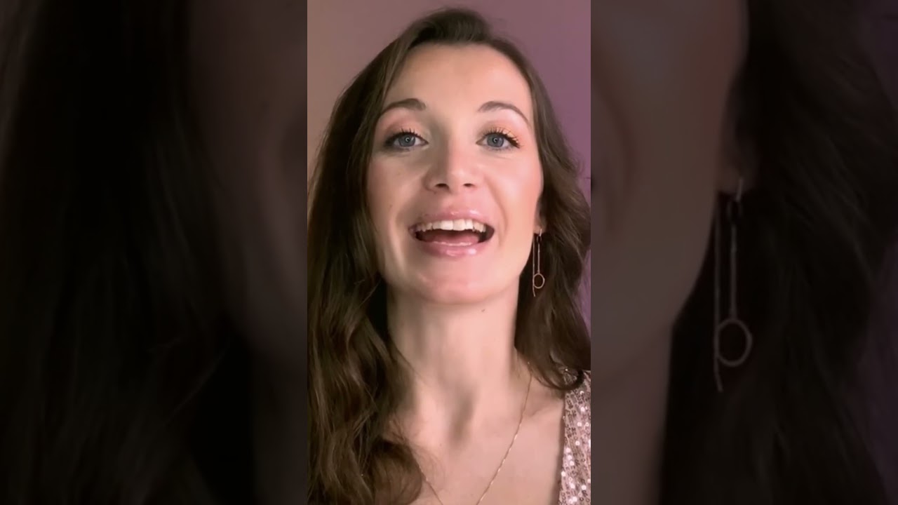 Что подарил Том Хэнкс Остину Батлеру перед началом съемок фильма «Элвис»? 