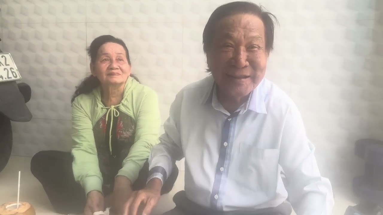 Danh ca phương bình và vợ  thăm và chúc Tết vợ chồng minh minh tâm