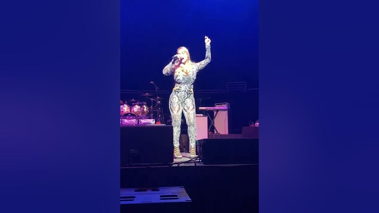 Lil Suzy Take Me In Your Arms (Live Concert Performance from The Freestyle Explosion in Lil Suzy Take Me In Your Arms (Live Concert Performance from The Freestyle Explosion in