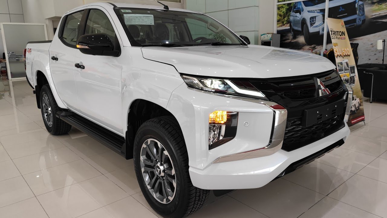 23 Mitsubishi Triton Gls Extra Plus 2 4l 4wd White Color In Depth Exterior And Interior Youtube