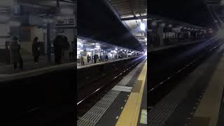 京阪特急8000系通過