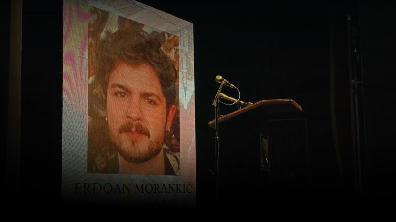 ODZVANJALI SU JECAJI na oproštaju od Erdoana Morankića: Nije fer! Fer bi bilo da ima svoju izložbu!