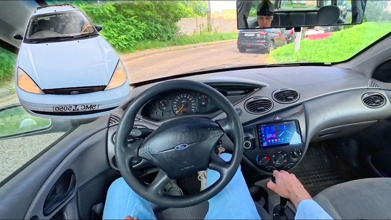 Test-Drive on a Ford Focus I (2000) 2.0 Split Port (111 hp) - Very Old American wagon - POV Drive