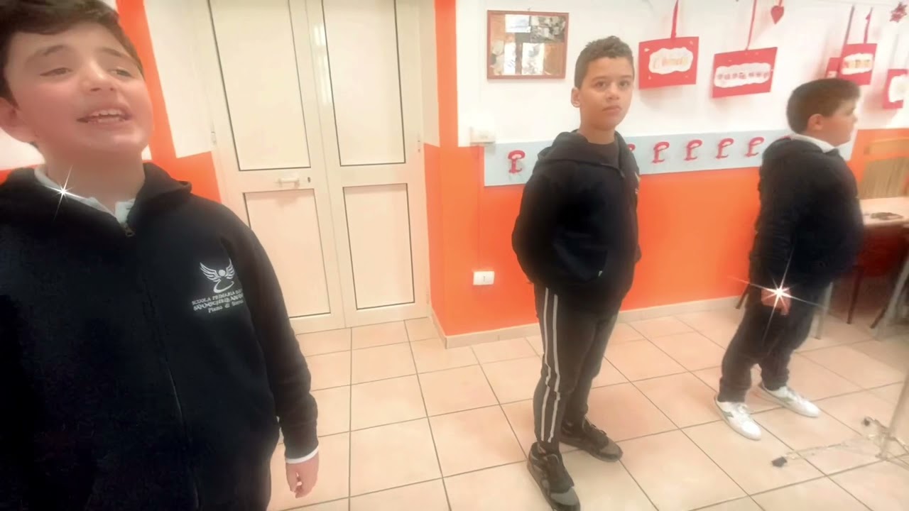 In-canto di Natale dagli alunni della classe quarta