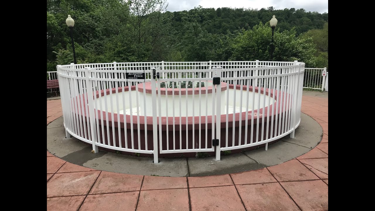Westbury® Aluminum Railing Radius Section Installation - YouTube