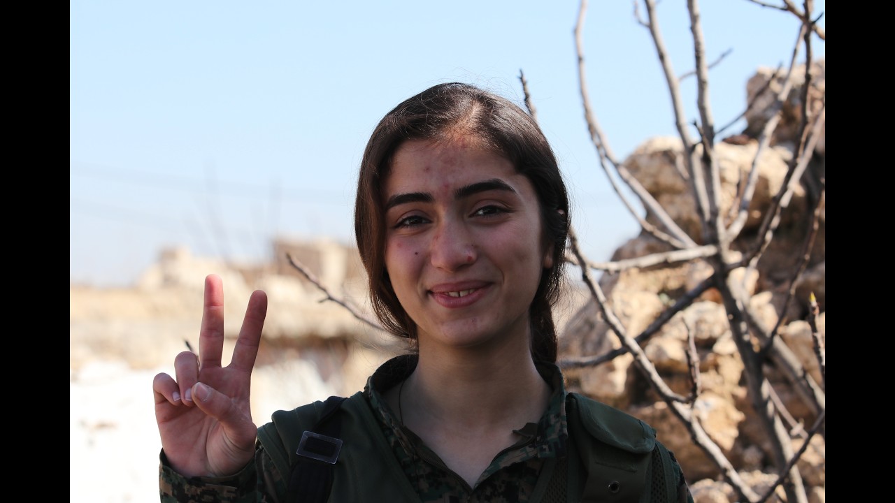 Ji Qadên Tekoşinê Silavên 8ê Adarê Ber Bi Tevahi Jinên Cihanê Re