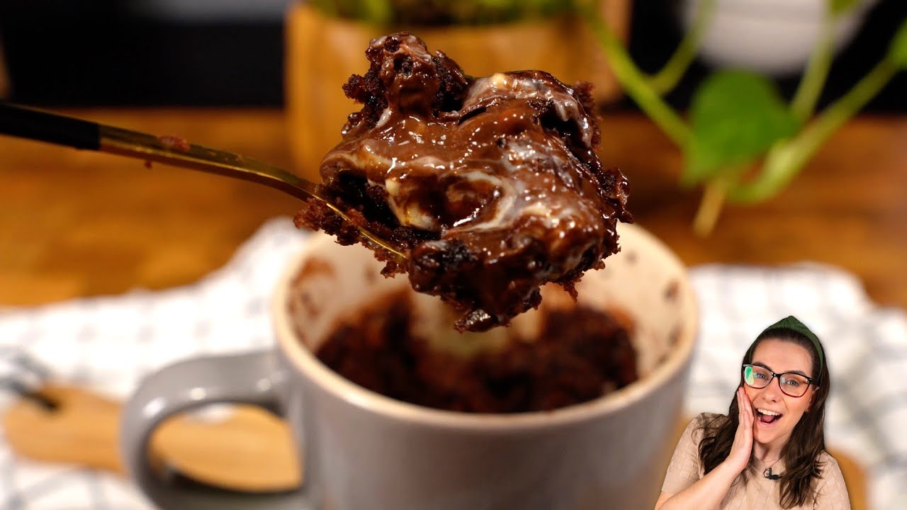 Bolo de caneca no microondas FOFINHO e RECHEADO!