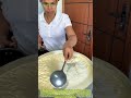Der Rahmabschäumer: Butterfett abscheiden, um traditionellen Requeijão nach Bauernart herzustellen