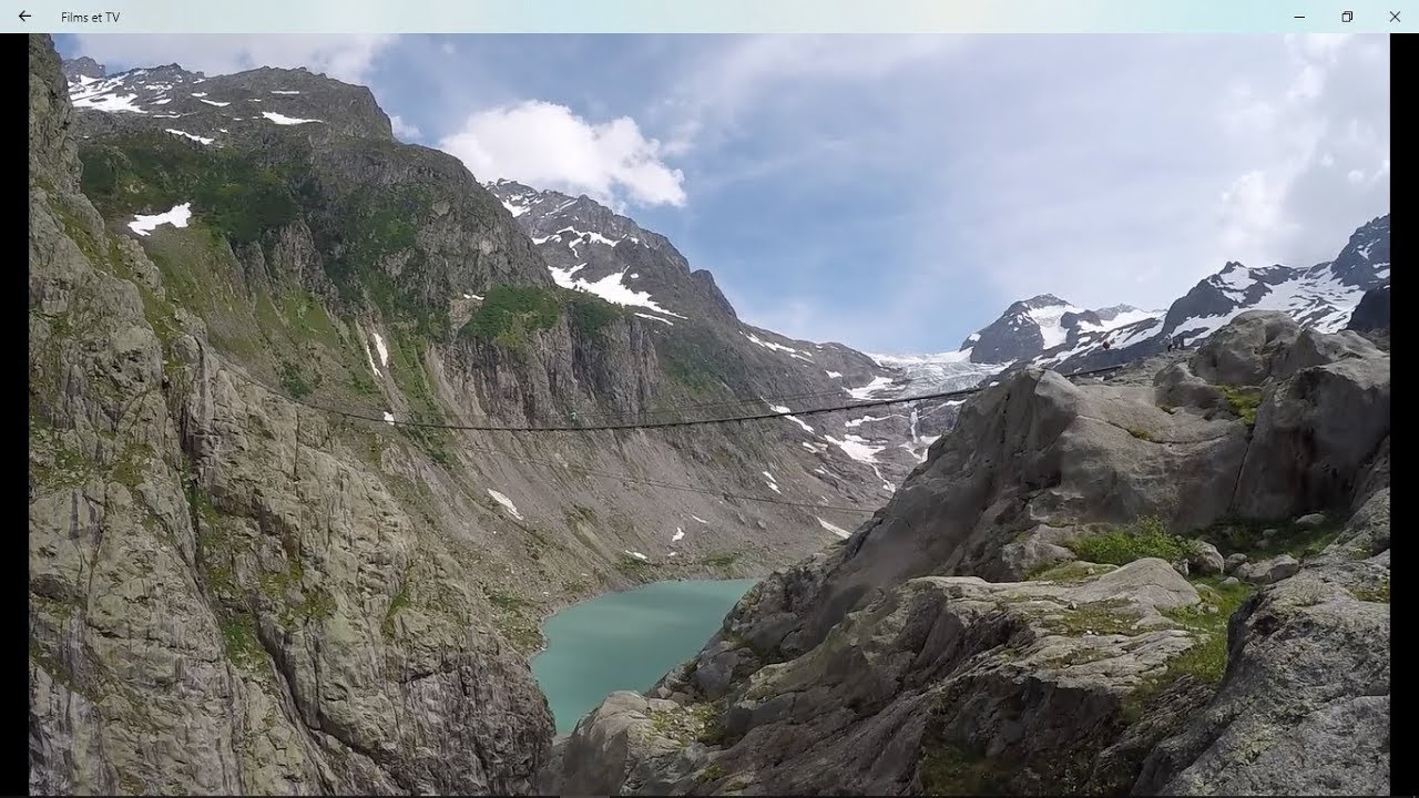 Pont suspendu du glacier du Trift