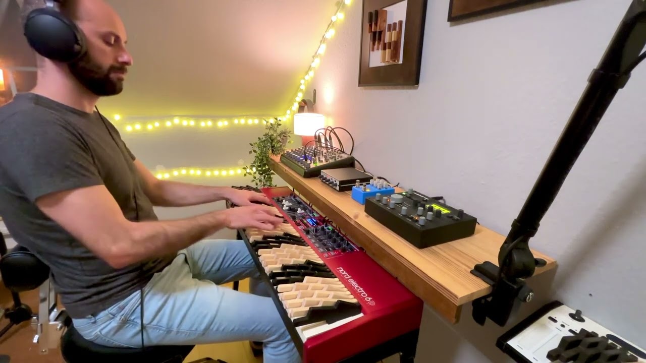 Minor blues (or so) on RR Janko Keys