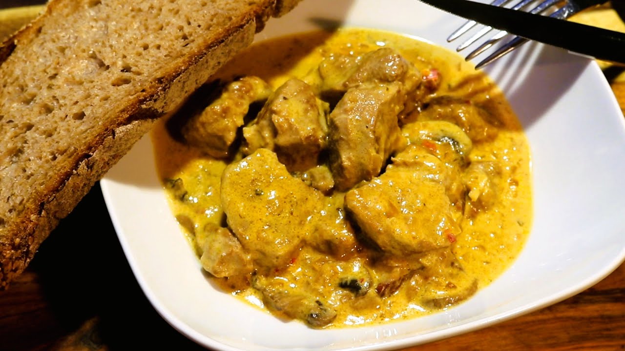 Senfgulasch aus dem Dutch Oven, mein neues Lieblings-Gulasch.