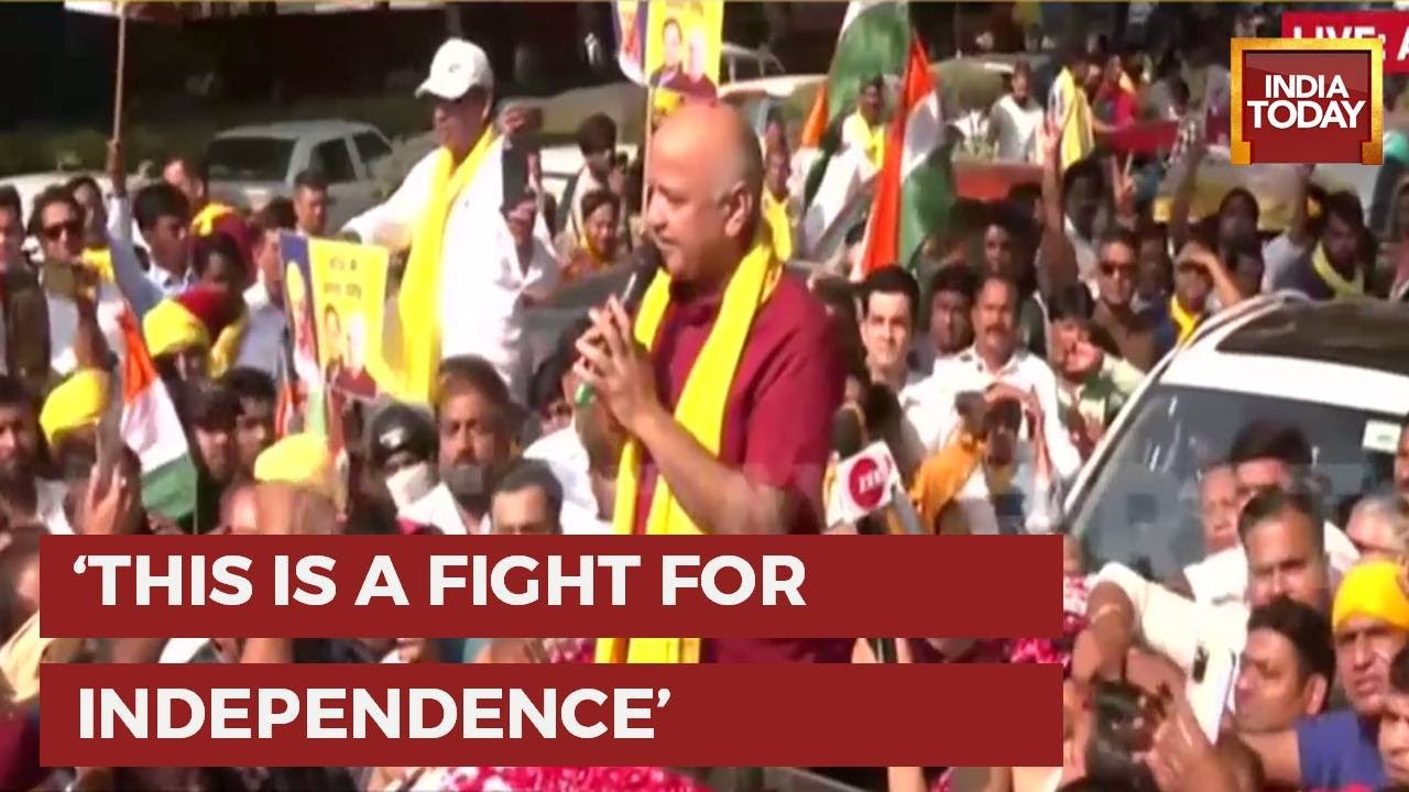 Huge Crowd Gathered Outside AAP Party Headquarters In Support Of ...