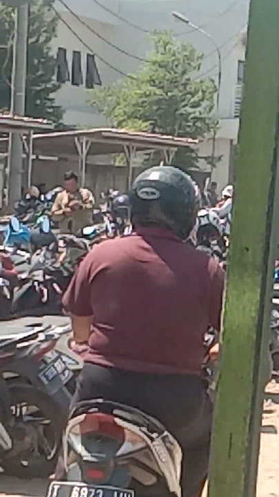 TUKANG PARKIR YANG PALING RAME #terending #sorotan #storywa #shortstatusvideos