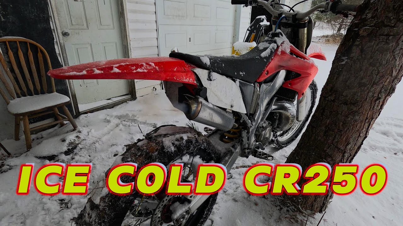 HONDA CR250 TWO STROKE COLD START 4K - YouTube