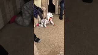 Download Lagu Baby’s Reverse Crawling MP3