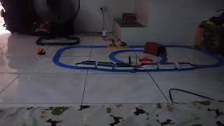 Plarail Basic Train Set by Takara Tomy | Layout Four |