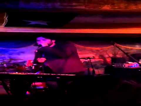 YouTubeでReady, Lets Roll - Bob Schneider *LIVE* Gruene Hallを視聴 YouTubeでReady, Lets Roll - Bob Schneider *LIVE* Gruene Hallを視聴