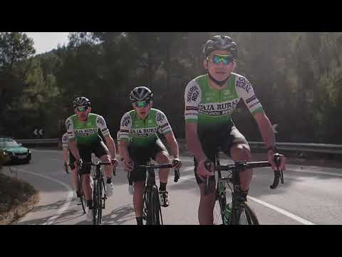 فيديو: Caja Rural-Seguros RGA يبيعون دراجات فريق 2020 الخاصة بهم