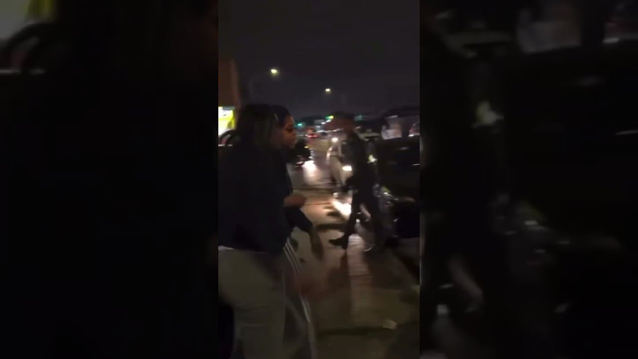 Mello Buckz Catches Amari Blaze Fight Chicago Nojumper New