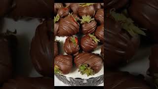 приходи на бесплатный марафон, где мы приготовим вкуснейший шоколадный торт Черный Лес!
