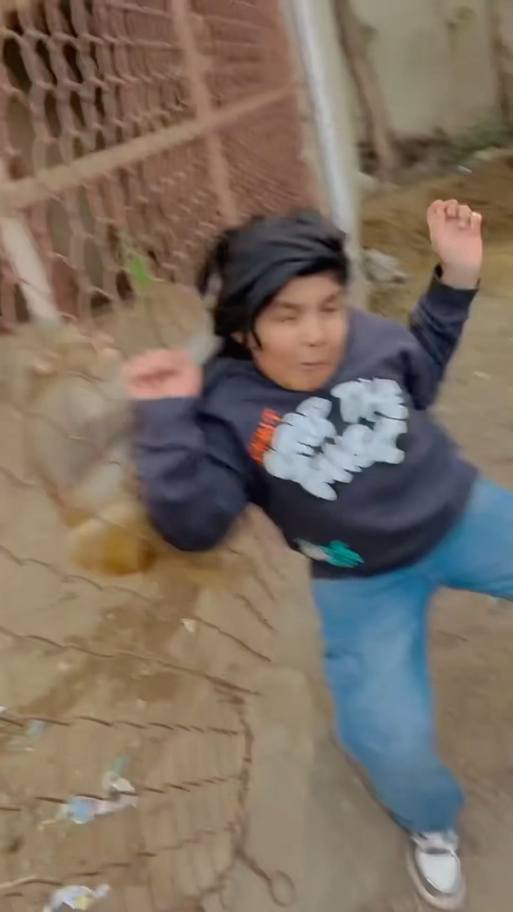 Monkey ? ny Ali pr Attack kr deya ? || #attack #trending #foryou