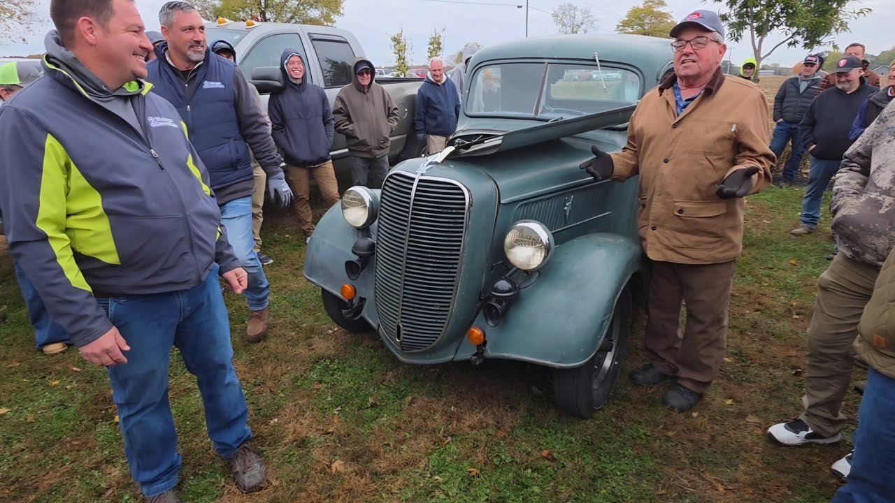 Indiana Farmer Sells His Entire Antique Car Collection at Auction! Packard Pontiac Studebaker Dodge 