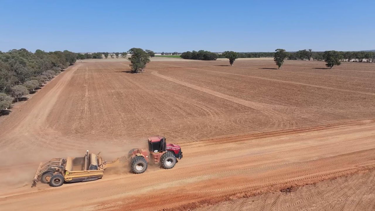 Новая ферма: сломанное сиденье и пролитый кофе, надо было остаться в постели!