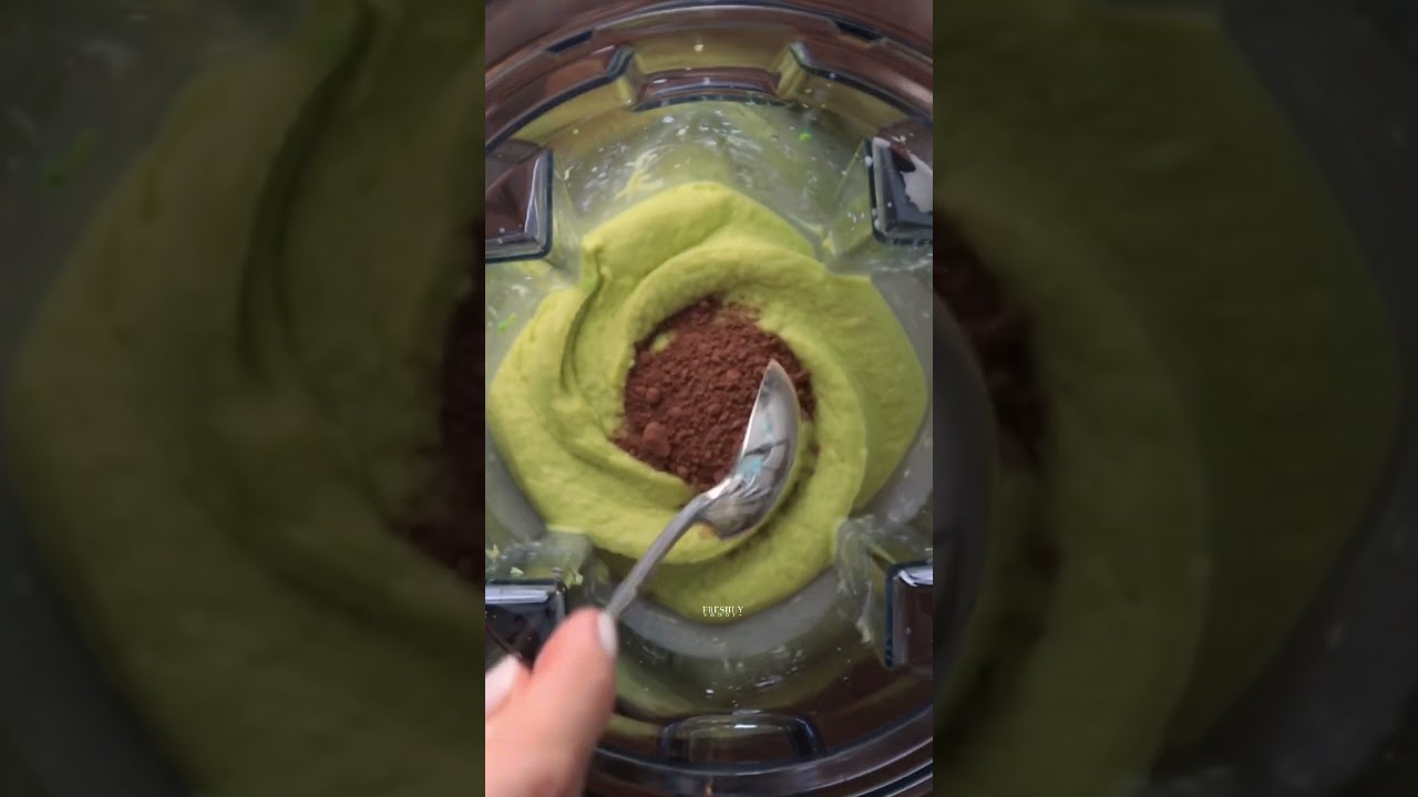 Chocolate avocado thick smoothie swirl 