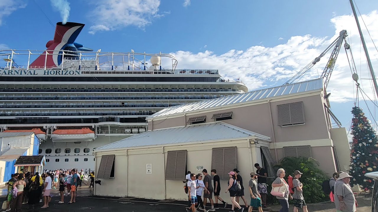 Cruise Ship docking in Ochi.