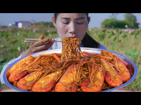 Tasty Korean Fire Noodles with Lobster - Cooking Spicy Noodles with Lobster