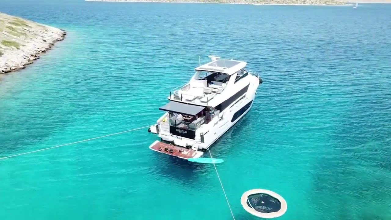 Absolute 75 Navetta cruising through Croatia