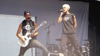 Tonight Alive - Lonely Girl / Warped Tour 2016 "Whak"