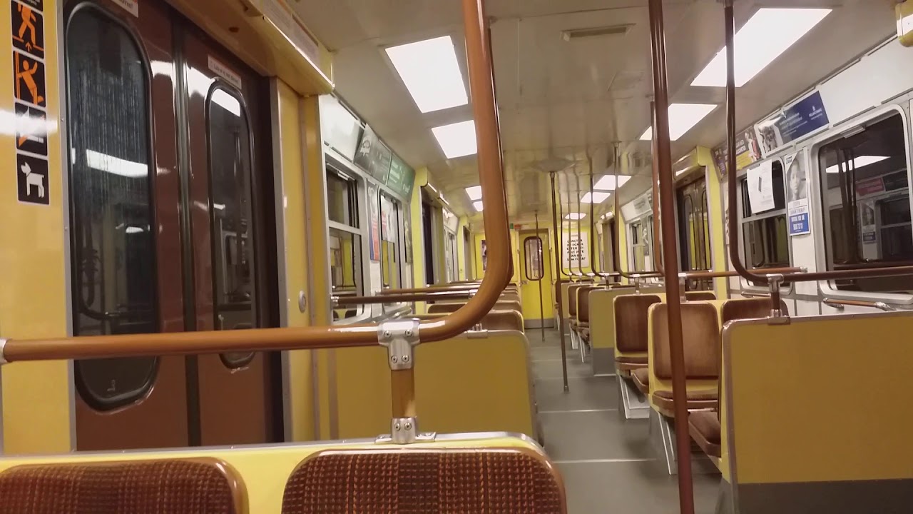 Resan Med C14 Tunnelbana 1390 Från Mariatorget Till Slussen.