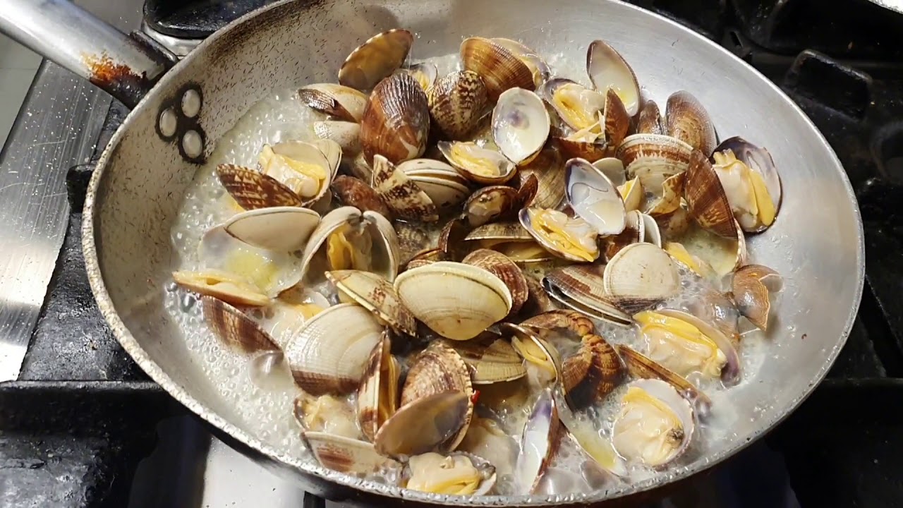 Spaghetti con le vongole 