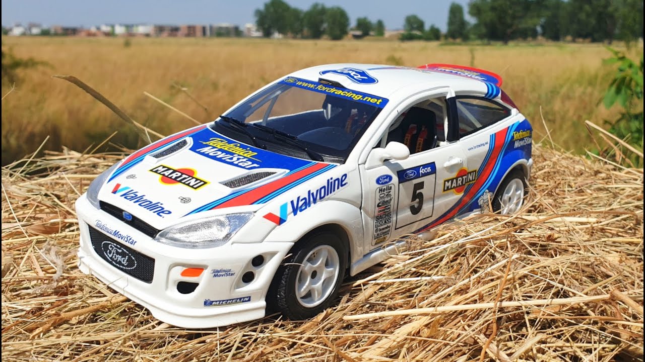 Ford Focus WRC 2000 Bburago 1/18 Colin McRae - YouTube