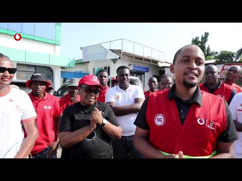 Miaka ya kuunganisha wateja Mabibo Sokoni #tuponawetenanatena #miaka25navodacom