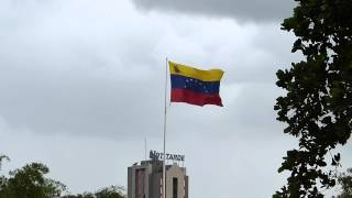 La Bandera Más Bella del Mundo - Most Beautiful Flag Around the World