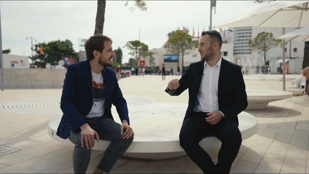 Rozmowa Błażeja Hrapkowicza z Piotrem Czerkawskim | Festiwal Filmowy w Wenecji. Presented by Lexus