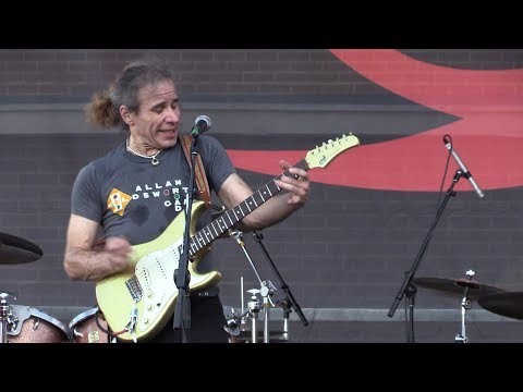 chris-duarte---"angry-man"-(live-at-the-2017-dallas-international-guitar-show)