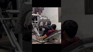 The PERFECT Leg Press #gym#bodybuilding #motivation #legs #famkanu