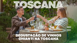 Visitando uma cantina de vinhos no Chianti na Toscana - Itália