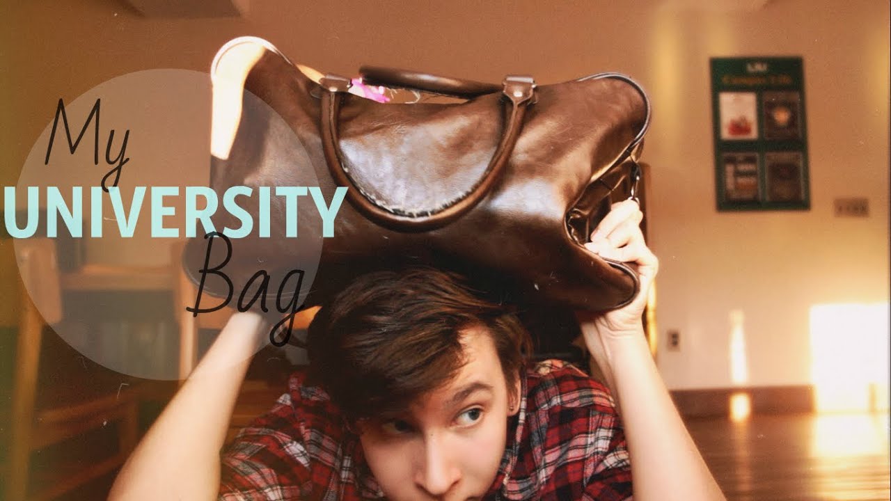 This is my mine university. Anthony Uly блоггер. My Uni сумка. Anthony Uly девушка. Что в моей сумке в универ.