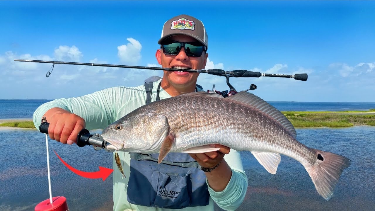 Wade Fishing with a GOLD Spoon for Redfish!