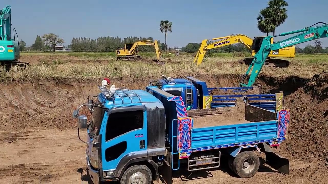 รับรถร่วมจำนวนมาก งานคาราบาวที่ประโคนชัย Excavator Loading Truck