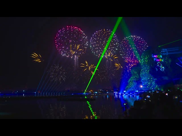 偉泊媒體製作小屋 - 高雄燈會+無人機拍攝

相機：sony A7M4