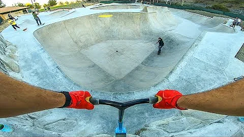 SCOOTERING GIANT NEW LOCAL SKATEPARK!