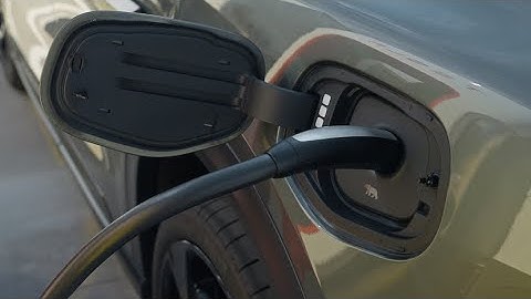 Charging Lucid Gravity at Tesla Superchargers with Plug & Charge