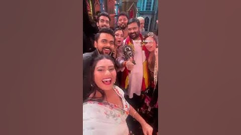 ||sanamakbul Shivani Kumari, Vishal panday, lovekesh Katariya nezy armaan enjoy trophy with bigboss