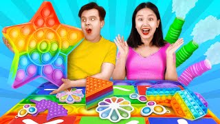 AMAZING  POP IT AND FIDGET TOY TRADING || TRADING GAMES BY SMOL TOK